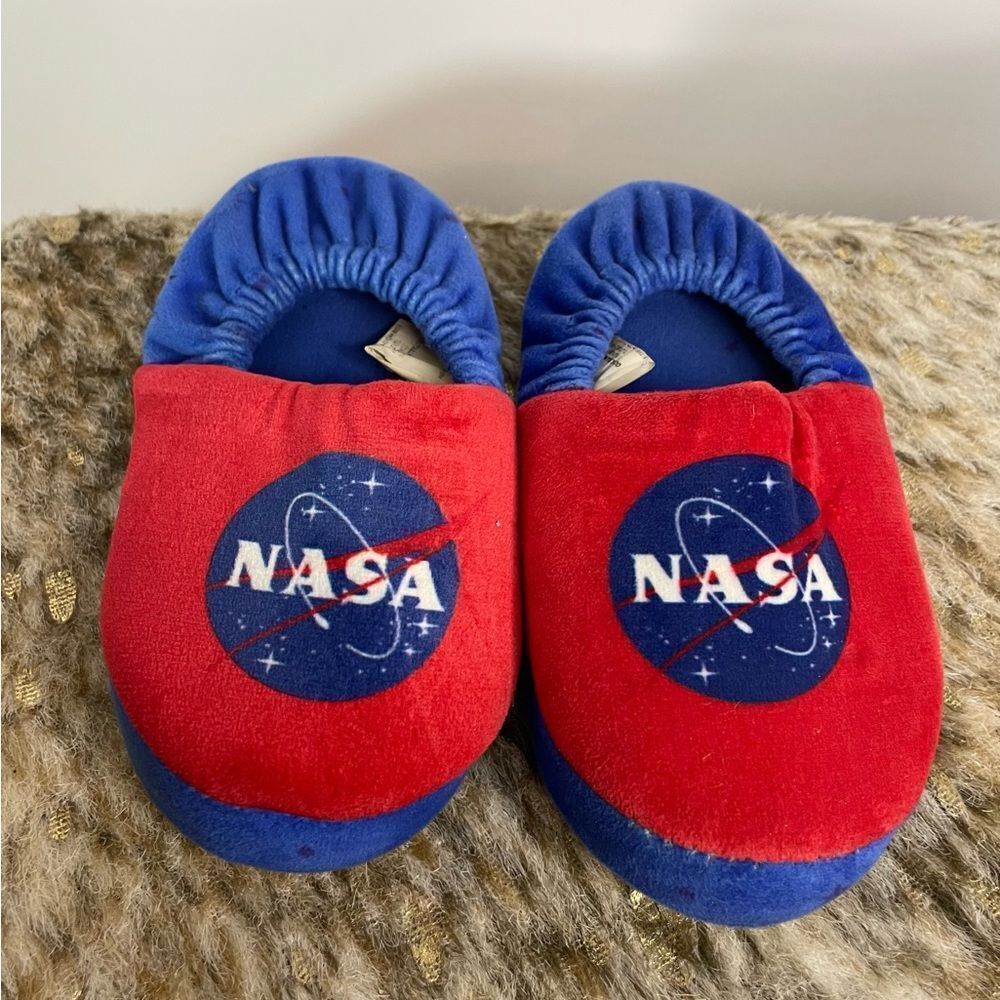 5 for $25🔥Nasa Blue/ Red Slippers Toddler 3-3X‎